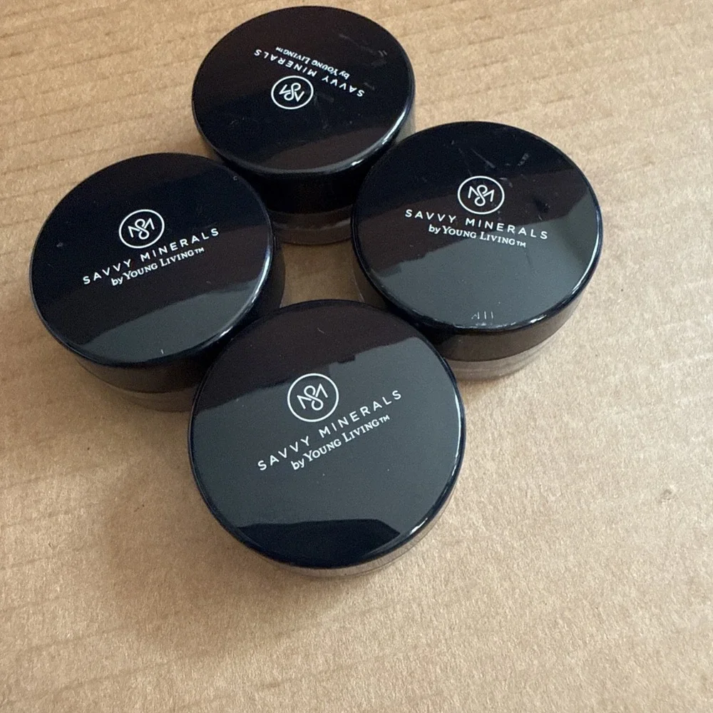 Savvy Minerals by Young Living Eye Liner Jet Setter 1g Weight Each Lot Of 4